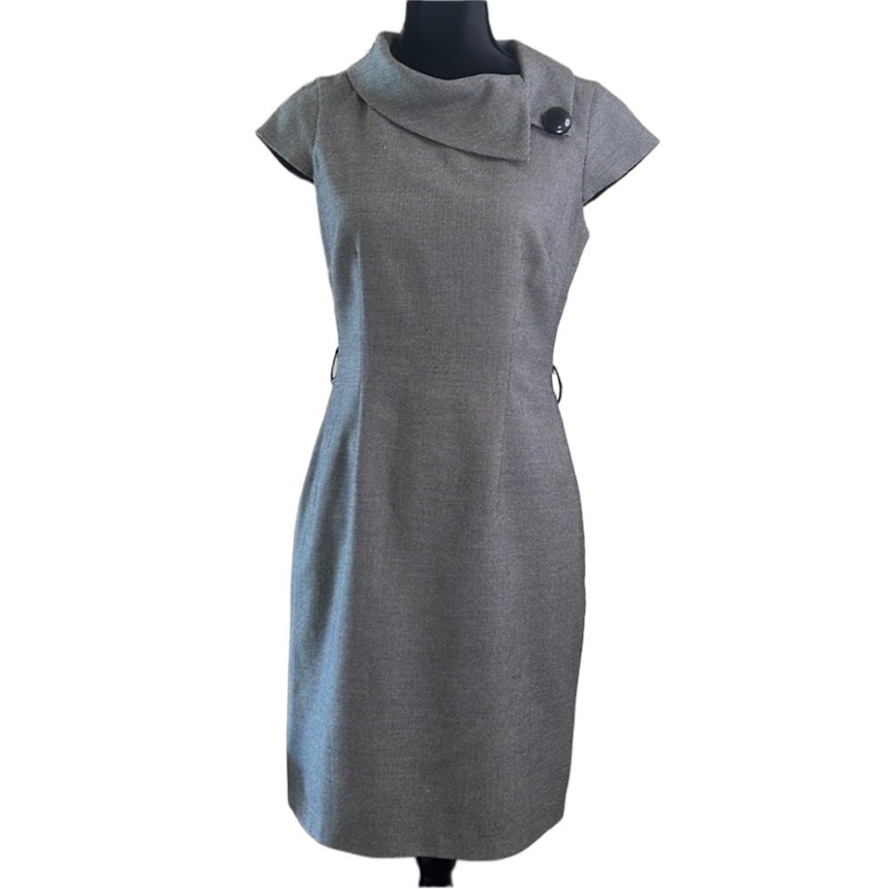 Jessica Howard Gray Cap-Sleeve Sheath Dress with Asymmetrical Collar